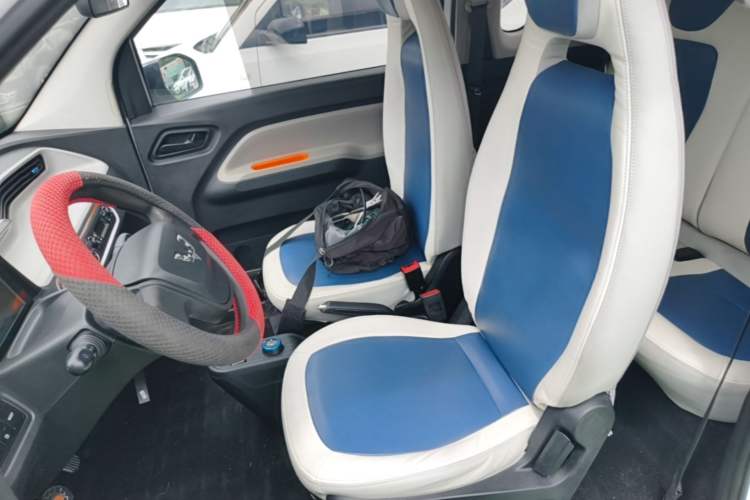 Used Wuling Hongguang MINIEV 2020 Enjoyment Model Lithium Iron Phosphate Left Front Seat