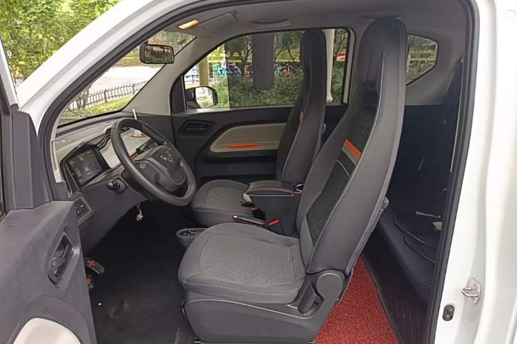 Used Wuling Hongguang MINIEV 2020 Zizai Version Lithium-NMC Left Front Seat