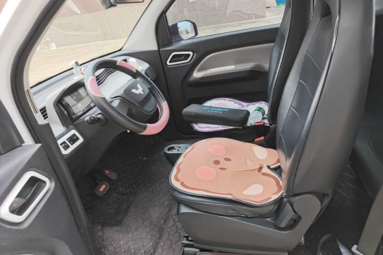 Used Wuling Hongguang MINIEV 2020 Freedom Version Lithium Iron Phosphate Left Front Seat