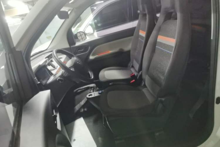 Used Wuling Hongguang MINIEV 2020 Freedom Version Lithium Iron Phosphate Left Front Seat