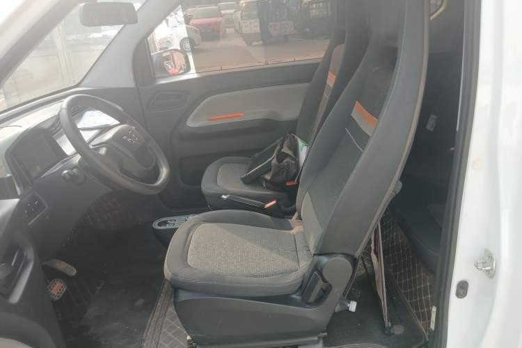 Used Wuling Hongguang MINIEV 2020 Zizai Version Lithium-NMC Left Front Seat