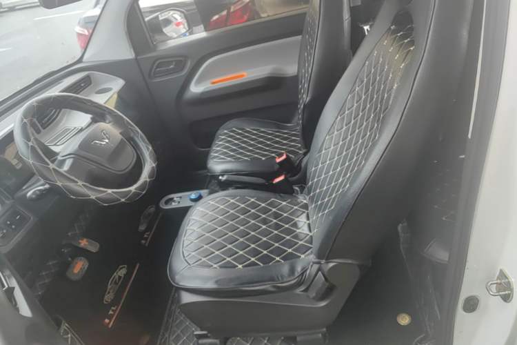 Used Wuling Hongguang MINIEV 2020 Zizai Version Lithium-NMC Left Front Seat