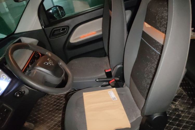Used Wuling Hongguang MINIEV 2020 Freedom Version Lithium Iron Phosphate Left Front Seat