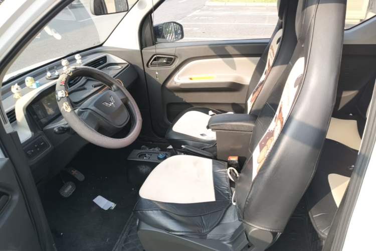Used Wuling Hongguang MINIEV 2020 Freedom Version Lithium Iron Phosphate Left Front Seat