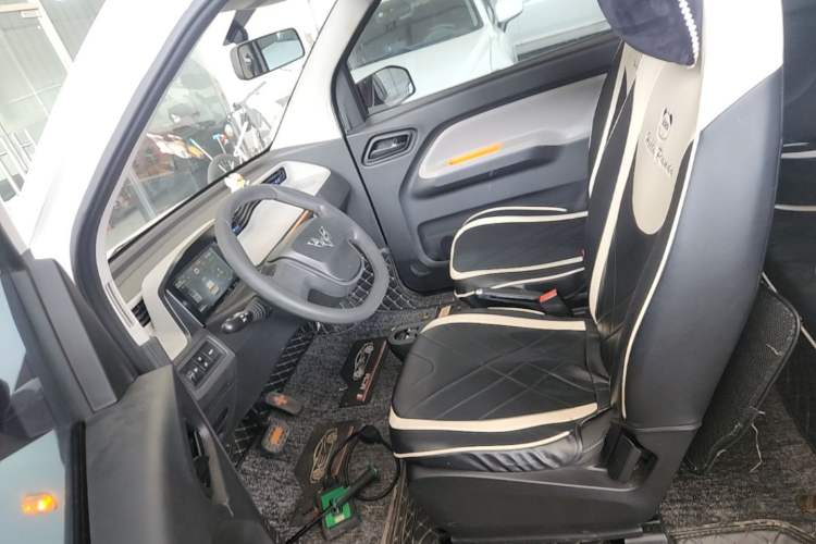 Used Wuling Hongguang MINIEV 2020 Freedom Version Lithium Iron Phosphate Left Front Seat