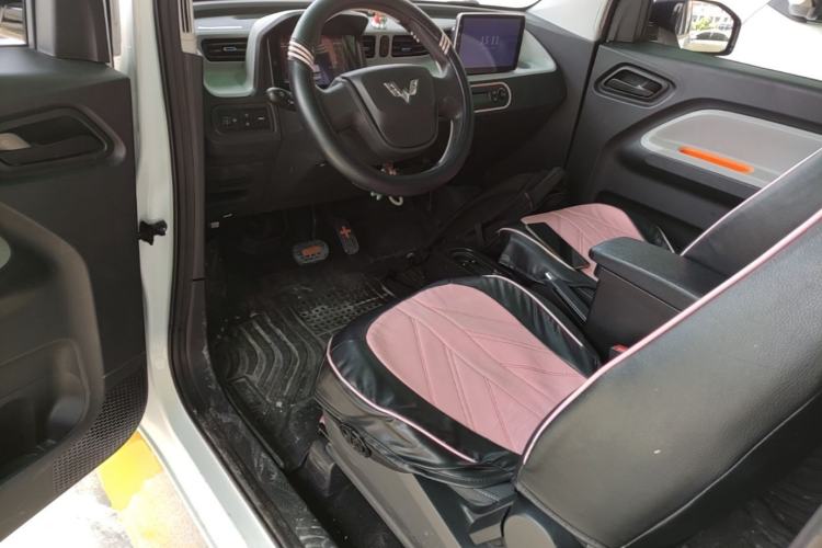 Used Wuling Hongguang MINIEV 2020 Enjoyment Model Lithium Iron Phosphate Left Front Seat