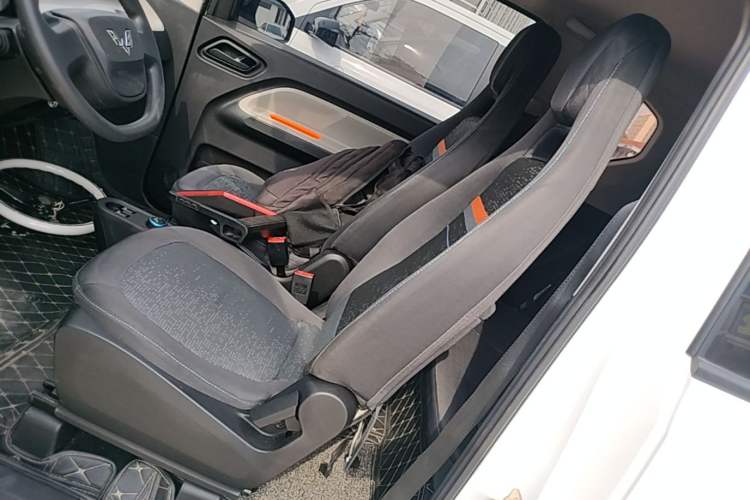 Used Wuling Hongguang MINIEV 2020 Zizai Version Lithium-NMC Left Front Seat