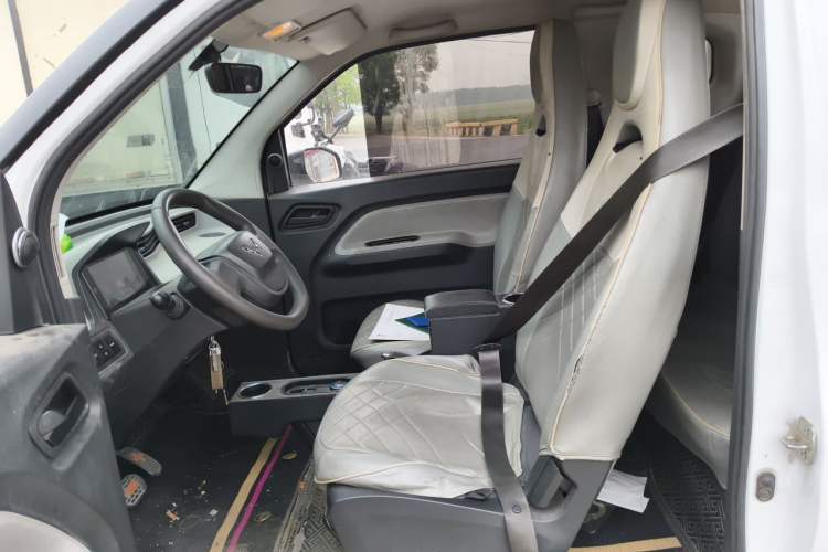 Used Wuling Hongguang MINIEV 2020 Enjoyment Model Lithium Iron Phosphate Left Front Seat