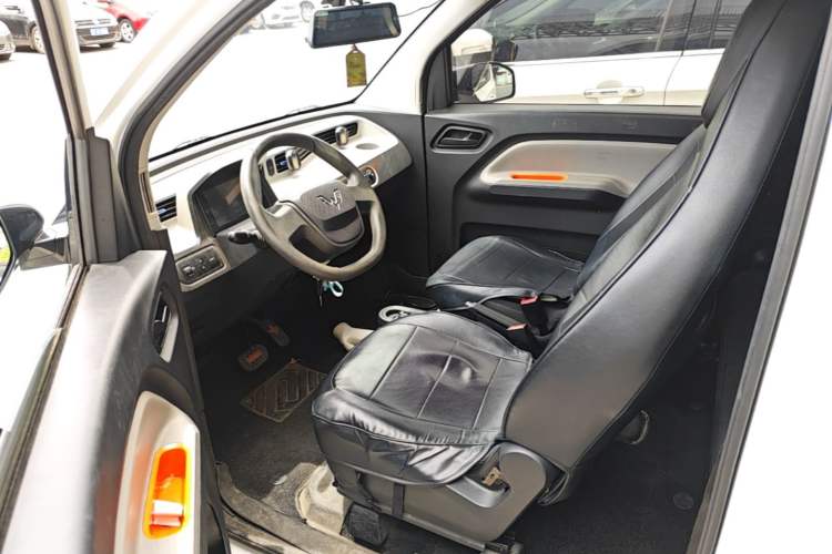 Used Wuling Hongguang MINIEV 2020 Freedom Version Lithium Iron Phosphate Left Front Seat