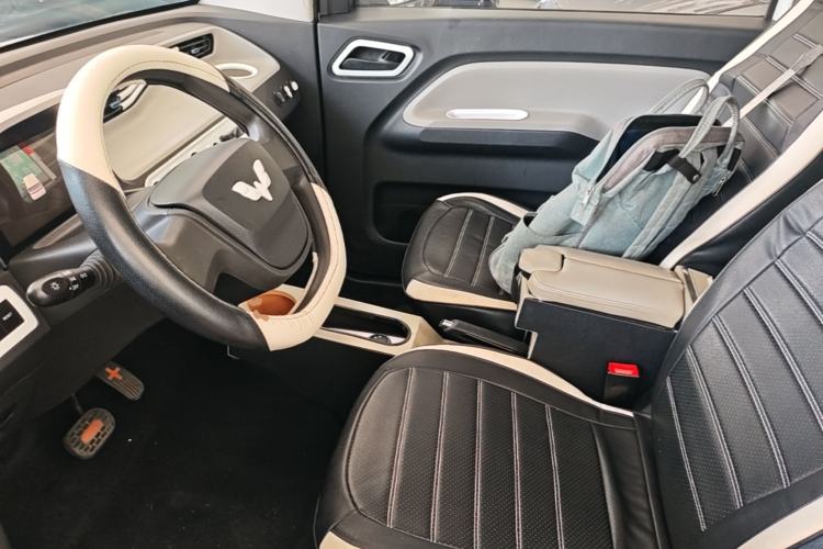 Used Wuling Hongguang MINIEV 2020 Enjoyment Model Lithium Iron Phosphate Left Front Seat