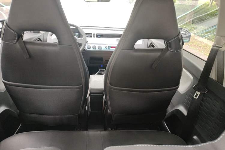 Used Wuling Hongguang MINIEV 2020 Enjoy Edition Lithium-Ion Battery Left Front Seat