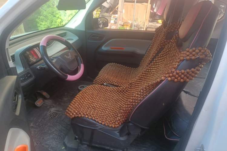 Used Wuling Hongguang MINIEV 2020 Enjoyment Model Lithium Iron Phosphate Left Front Seat