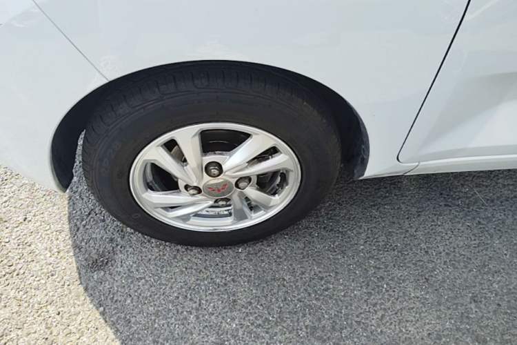 Used Wuling Hongguang MINIEV 2020 Enjoyment Model Lithium Iron Phosphate Left Front Wheel Hub