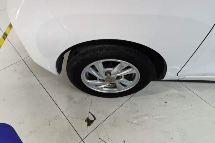 Used Wuling Hongguang MINIEV 2020 Freedom Version Lithium Iron Phosphate Left Front Wheel Hub