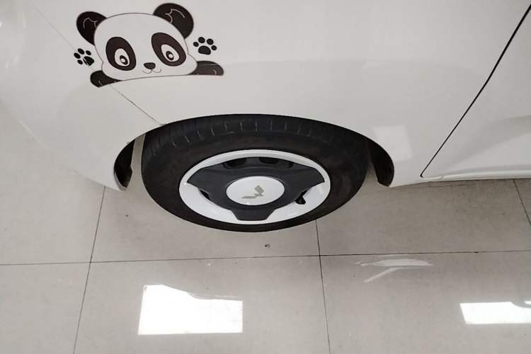Used Wuling Hongguang MINIEV 2020 Enjoyment Model Lithium Iron Phosphate Left Front Wheel Hub