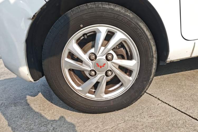 Used Wuling Hongguang MINIEV 2020 Enjoyment Model Lithium Iron Phosphate Left Front Wheel Hub