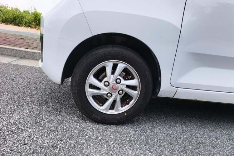 Used Wuling Hongguang MINIEV 2020 Enjoyment Model Lithium Iron Phosphate Left Front Wheel Hub