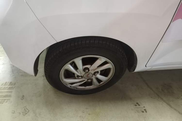 Used Wuling Hongguang MINIEV 2020 Freedom Version Lithium Iron Phosphate Left Front Wheel Hub
