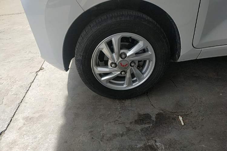 Used Wuling Hongguang MINIEV 2020 Enjoyment Model Lithium Iron Phosphate Left Front Wheel Hub