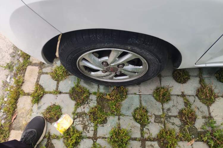 Used Wuling Hongguang MINIEV 2020 Zizai Version Lithium-NMC Left Front Wheel Hub