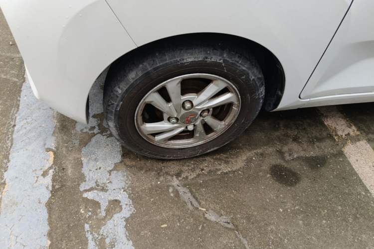 Used Wuling Hongguang MINIEV 2020 Enjoy Edition Lithium-Ion Battery Left Front Wheel Hub