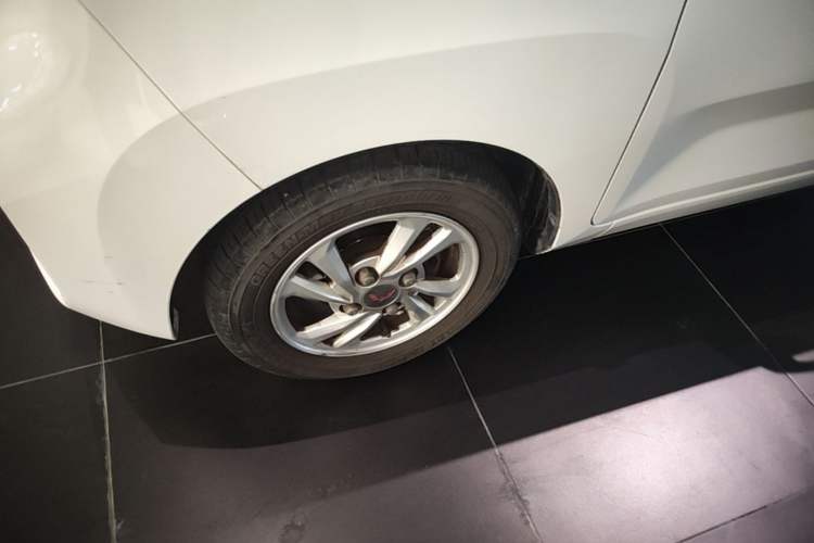 Used Wuling Hongguang MINIEV 2020 Enjoyment Model Lithium Iron Phosphate Left Front Wheel Hub