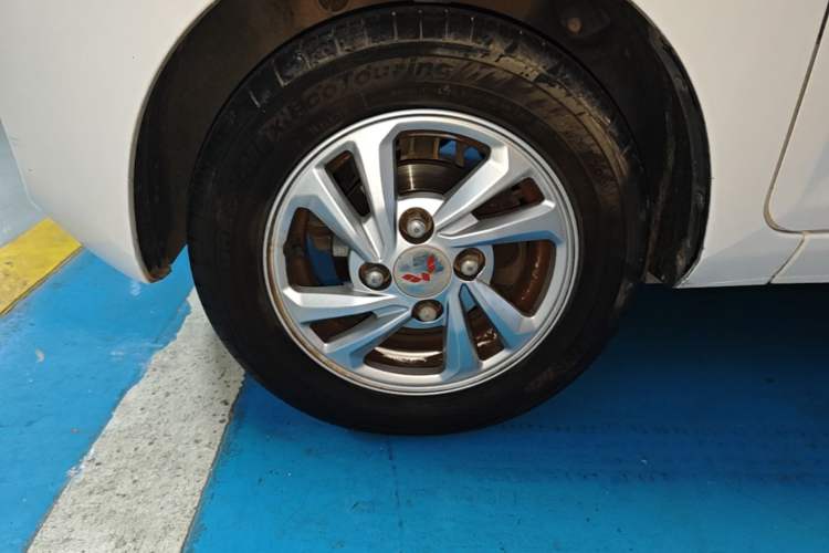 Used Wuling Hongguang MINIEV 2020 Enjoy Edition Lithium-Ion Battery Left Front Wheel Hub