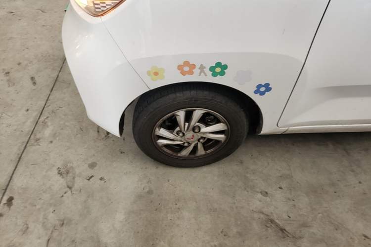 Used Wuling Hongguang MINIEV 2020 Freedom Version Lithium Iron Phosphate Left Front Wheel Hub
