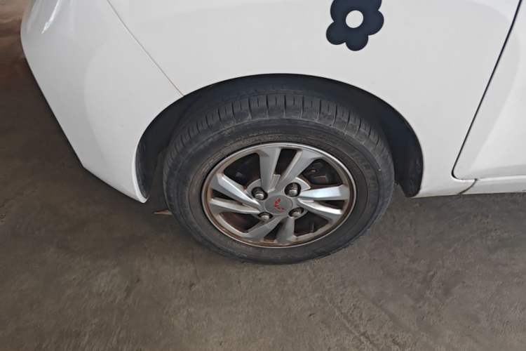 Used Wuling Hongguang MINIEV 2020 Freedom Version Lithium Iron Phosphate Left Front Wheel Hub