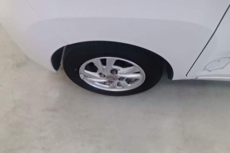 Used Wuling Hongguang MINIEV 2020 Enjoyment Model Lithium Iron Phosphate Left Front Wheel Hub