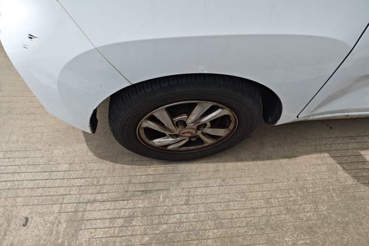 Used Wuling Hongguang MINIEV 2020 Freedom Version Lithium Iron Phosphate Left Front Wheel Hub