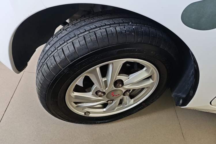 Used Wuling Hongguang MINIEV 2020 Enjoyment Model Lithium Iron Phosphate Left Front Wheel Hub