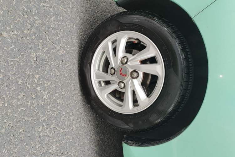 Used Wuling Hongguang MINIEV 2020 Enjoy Edition Lithium-Ion Battery Left Front Wheel Hub