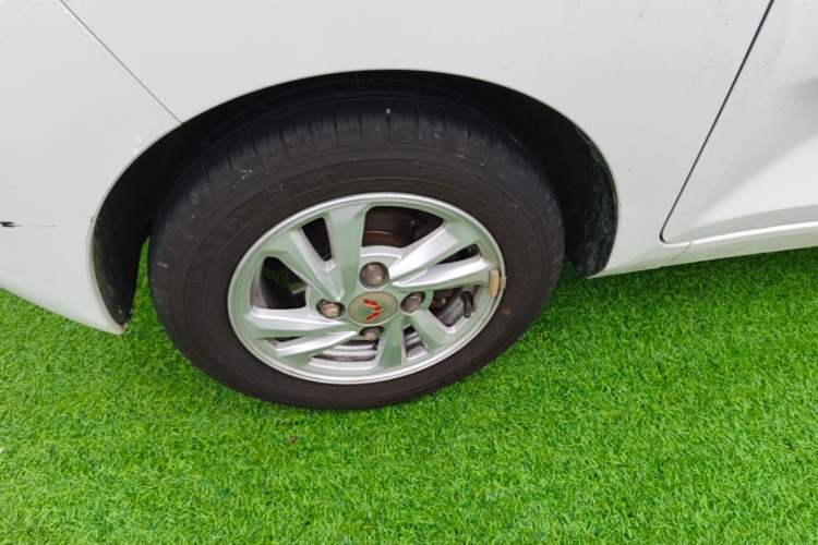 Used Wuling Hongguang MINIEV 2020 Enjoyment Model Lithium Iron Phosphate Left Front Wheel Hub