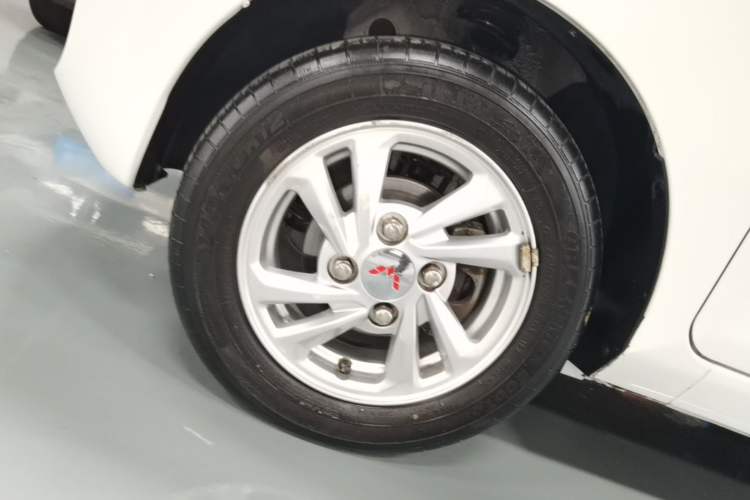 Used Wuling Hongguang MINIEV 2020 Enjoyment Model Lithium Iron Phosphate Left Front Wheel Hub