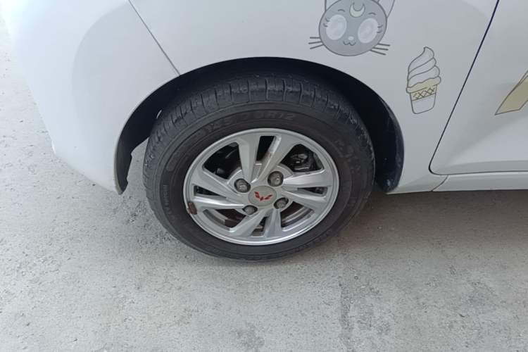 Used Wuling Hongguang MINIEV 2020 Freedom Version Lithium Iron Phosphate Left Front Wheel Hub