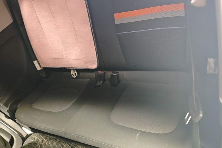 Used Wuling Hongguang MINIEV 2020 Freedom Version Lithium Iron Phosphate Left Rear Seat