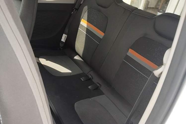Used Wuling Hongguang MINIEV 2020 Enjoyment Model Lithium Iron Phosphate Left Rear Seat