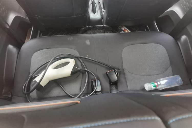 Used Wuling Hongguang MINIEV 2020 Enjoyment Model Lithium Iron Phosphate Left Rear Seat