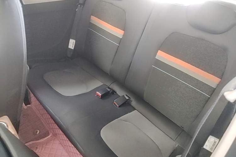 Used Wuling Hongguang MINIEV 2020 Enjoyment Model Lithium Iron Phosphate Left Rear Seat