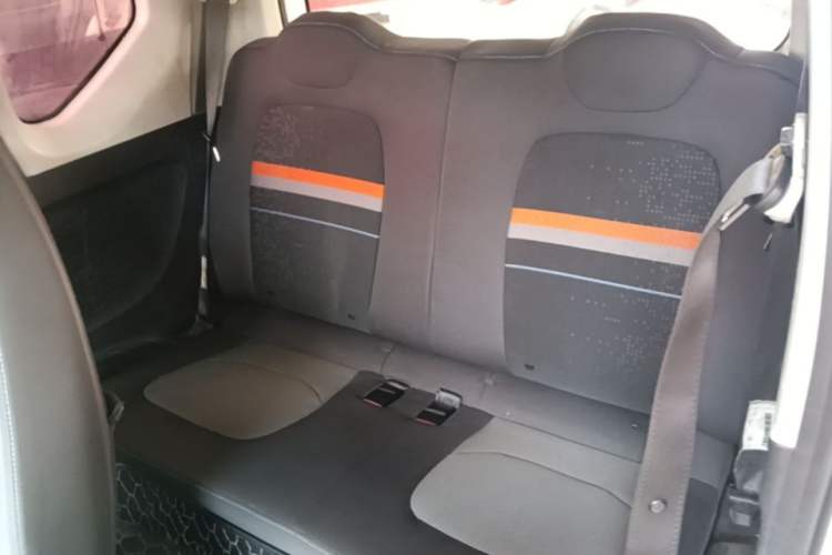 Used Wuling Hongguang MINIEV 2020 Enjoyment Model Lithium Iron Phosphate Left Rear Seat
