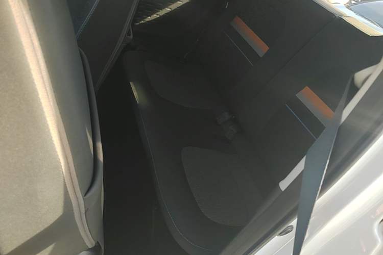 Used Wuling Hongguang MINIEV 2020 Freedom Version Lithium Iron Phosphate Left Rear Seat