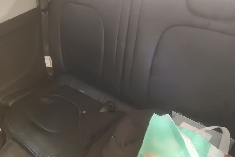 Used Wuling Hongguang MINIEV 2020 Enjoyment Model Lithium Iron Phosphate Left Rear Seat