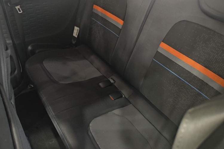 Used Wuling Hongguang MINIEV 2020 Enjoyment Model Lithium Iron Phosphate Left Rear Seat