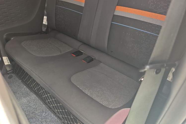 Used Wuling Hongguang MINIEV 2020 Freedom Version Lithium Iron Phosphate Left Rear Seat