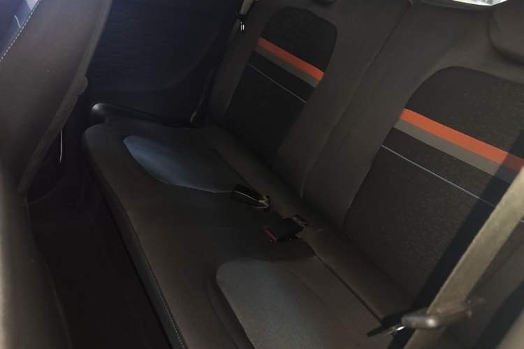 Used Wuling Hongguang MINIEV 2020 Enjoyment Model Lithium Iron Phosphate Left Rear Seat