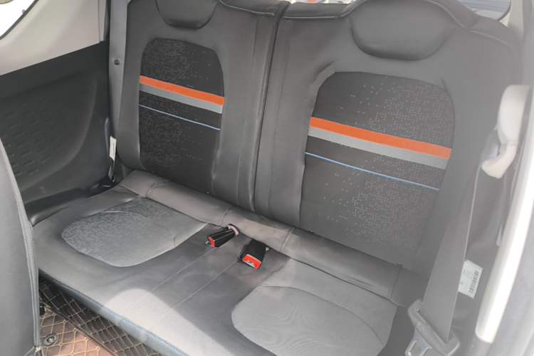 Used Wuling Hongguang MINIEV 2020 Freedom Version Lithium Iron Phosphate Left Rear Seat