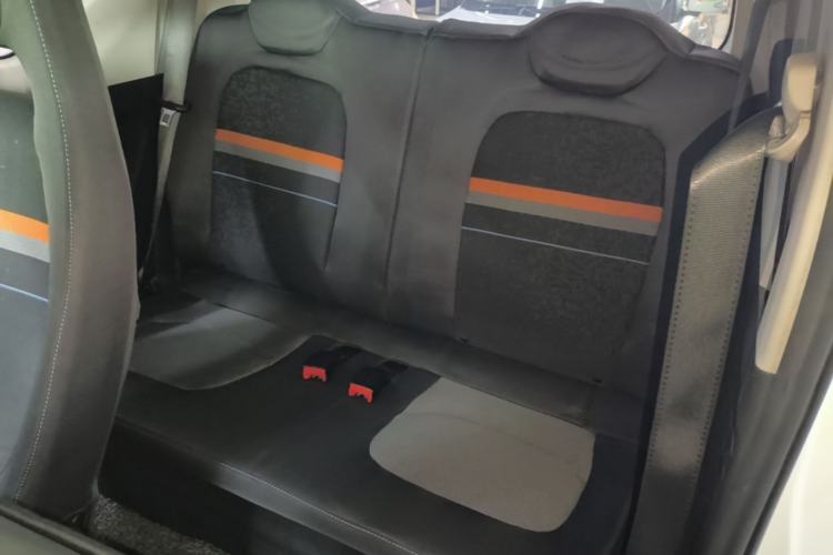 Used Wuling Hongguang MINIEV 2020 Enjoyment Model Lithium Iron Phosphate Left Rear Seat