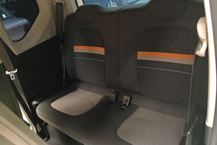 Used Wuling Hongguang MINIEV 2020 Enjoyment Model Lithium Iron Phosphate Left Rear Seat