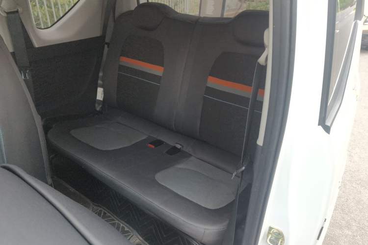 Used Wuling Hongguang MINIEV 2020 Enjoyment Model Lithium Iron Phosphate Left Rear Seat